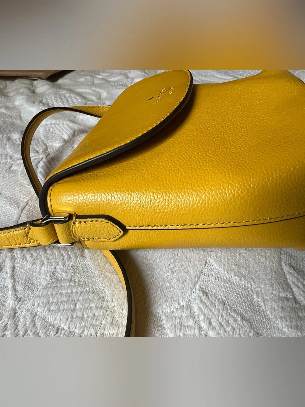 kate spade compact pebbled